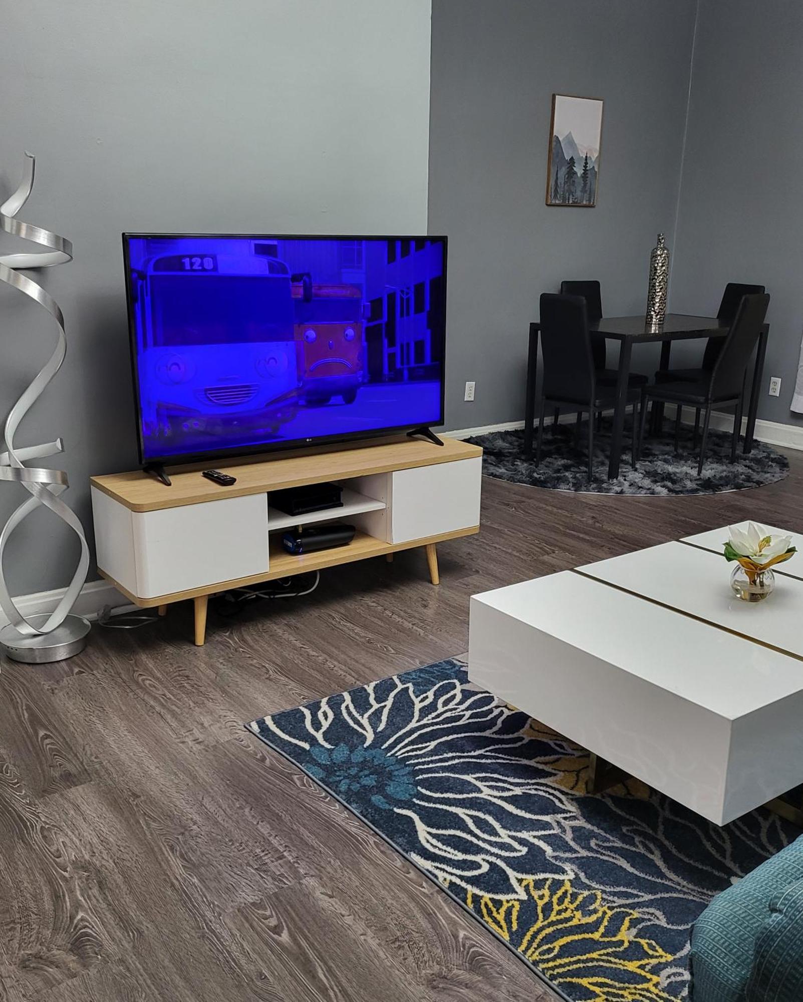 1 Bedroom In Columbus Osu District, Free Parking, Kitchen, Washer And Dryer, Central Location, Downtown, Hospital, Expocenter, Osu Stadium Buitenkant foto